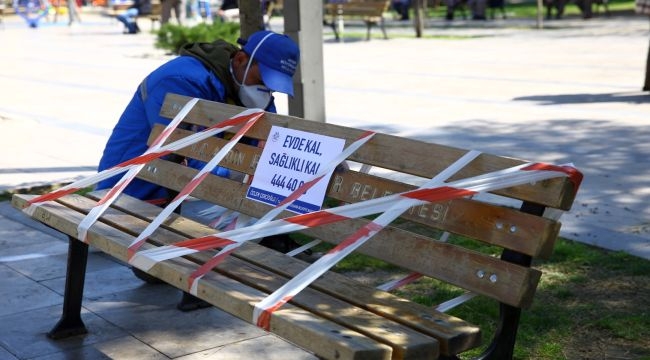 "Evde kal" çağrısını her yere taşıyor