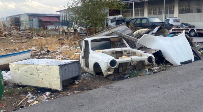 Torbalı'da Sanayi Sitesi Çöplük Oldu