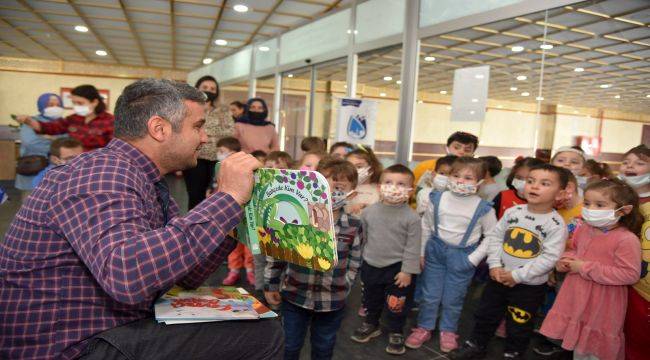 Yunusemre'li çocuklara kütüphane haftası tanışması