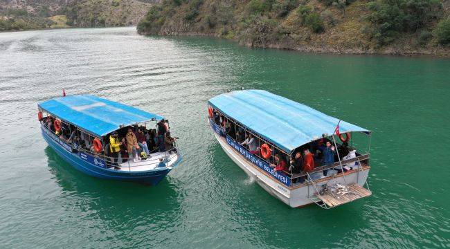 Arapapıştı'da tekne gezileri başladı