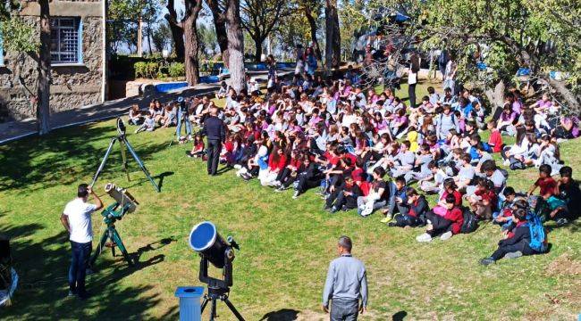 Gökyüzü tutkunları 'Parçalı Güneş Tutulması'nı EÜ Gözlemevinden izledi