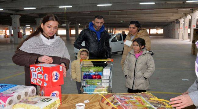 Menemen'den Kalpleri Isıtan Yardım