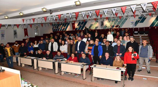 Çiğli Belediyesi'nin Arıcılık Kursuna Yoğun İlgi