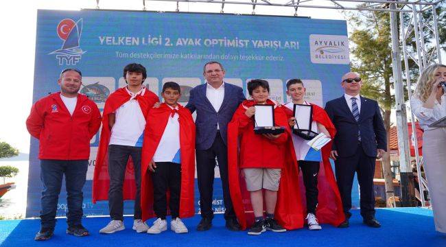 Ayvalık TYF Yelken Ligi 2. Ayak Optimist Yarışları'na ev sahipliği yapıyor