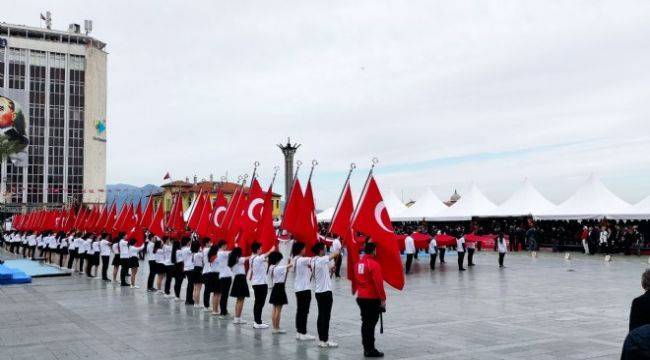 İzmir'de 19 Mayıs coşkusu