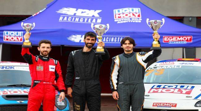 İzmirli Egemot H2K Racing Team, Körfez'den 3 kupayla döndü!