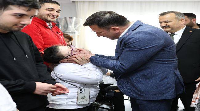 Hamza Dağ Engelli Öğrencilerle Bir Araya Geldi